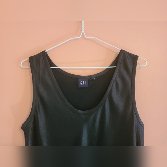 NWOT Gap Black Satin Tank  Top 🖤🌴 - Picture 4 of 8